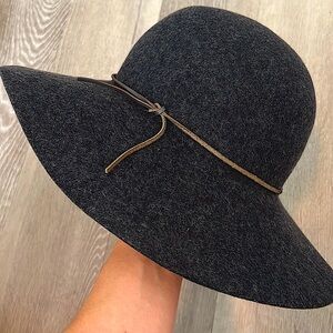PHENIX WOOL HAT✨